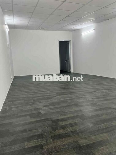 cho thuê nhà dt 4x19m cấp 4 gác lửng .