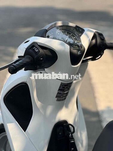 Honda SHVN 150 Trắng Tự động Thắng ABS
