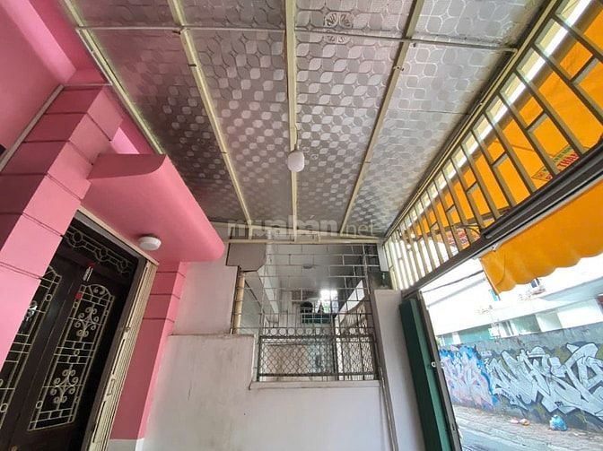 Chính chủ cho thuê nhà DT 12 m2 mặt phố Khương Thượng, tiện KD gần ĐH