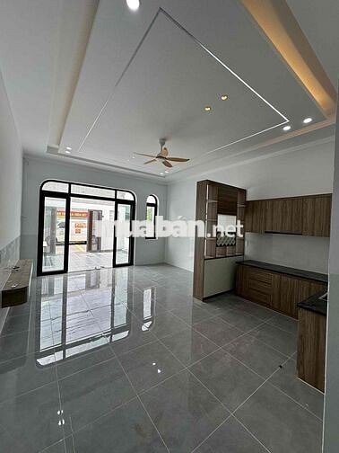 Trả trước 450Tr có nhà mới đẹp 2pn 5x23 dân đông