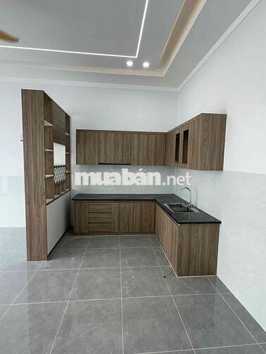 Trả trước 450Tr có nhà mới đẹp 2pn 5x23 dân đông