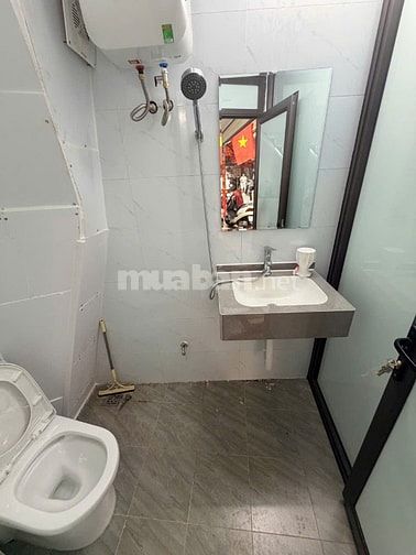 Bán nhà mặt phố đê Trần Khát Chân, DT 24m2 x 2 tầng, MT 6m