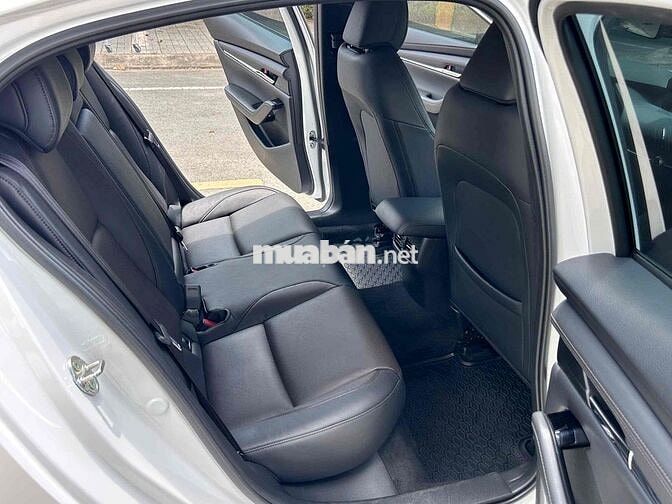 Mazda Mazda 3 Luxury 2025 Trắng 7.800km