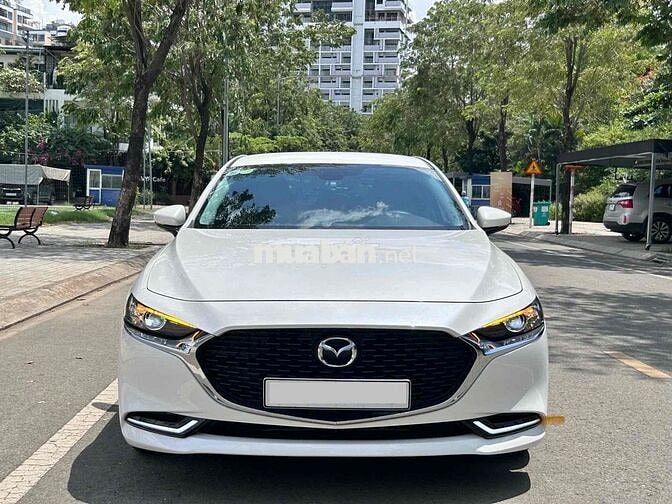 Mazda Mazda 3 Luxury 2025 Trắng 7.800km