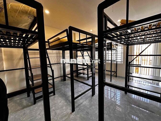 🔥 Giường Dorm 2TR8 Bao tất cả Chi Phí – Sát HUTECH, HIU, UEF