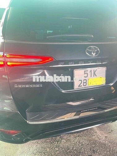 Toyota Fortuner Legender 2022 1 cầu bản Full Đen