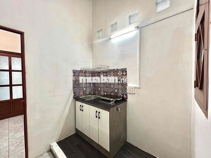 PHÒNG TRỌ GẦN ĐHYD Q5 3km Ở ĐƯỢC 4 người - FULL NỘI THẤT - FREE XE