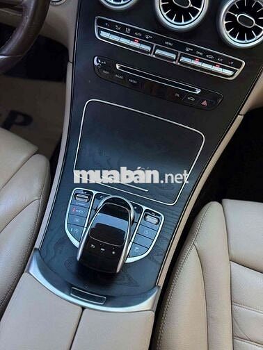 Mercedes-Benz GLC 300 2018 Đen 100000 km