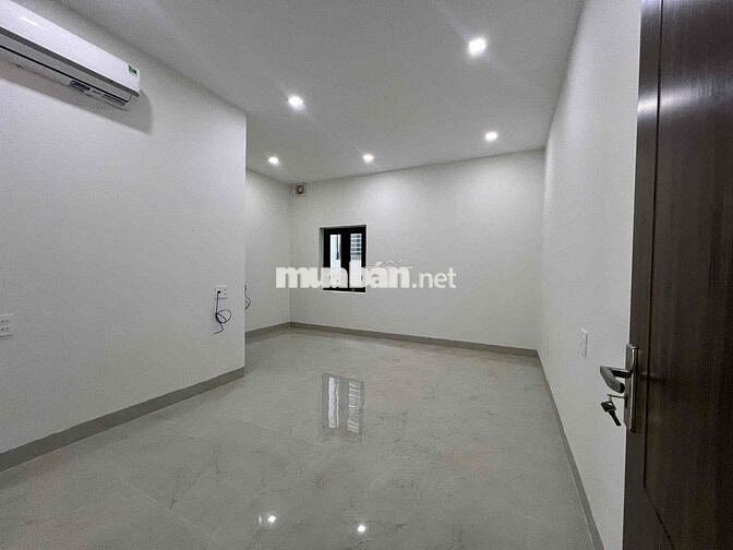 🇻🇳 Cho thuê nhà 3 tầng Ngay Gần Hàm Nghi - 20 Triệu