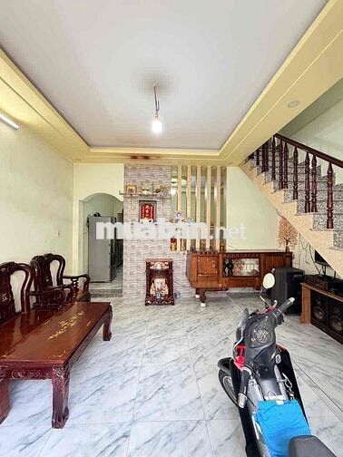 Cho thuê nhà 1 trệt 1 lầu gần cổng sau công ty bon chen , phường bửu h