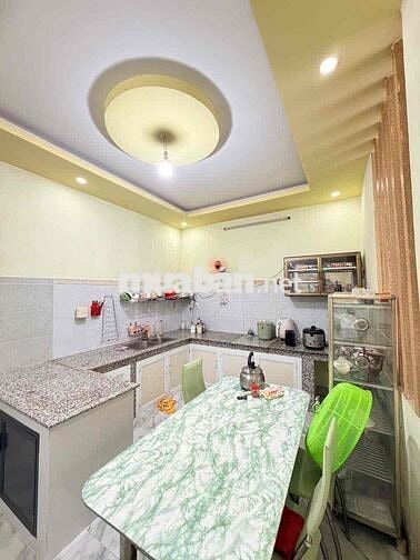 Cho thuê nhà 1 trệt 1 lầu gần cổng sau công ty bon chen , phường bửu h