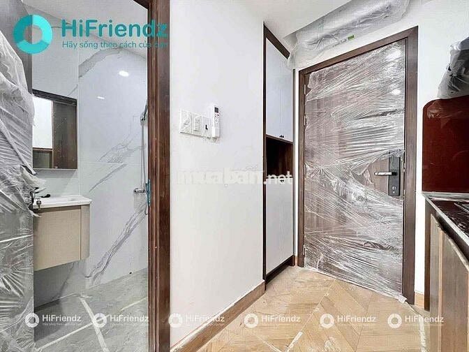 BAN CÔNG MỚI XÂY NGAY HUFLIT _ SẴN NỘI THẤT _ MỚI 100%