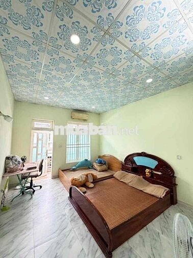 Cho thuê nhà 1 trệt 1 lầu gần cổng sau công ty bon chen , phường bửu h