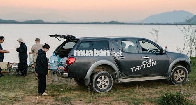 Mitsubishi Triton Đen