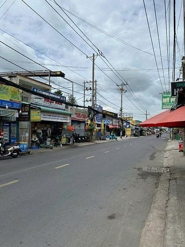 Bán nhanh lô đất thổ cư, 300m2, gần chợ Bà Điểm, Hóc Môn, HCM