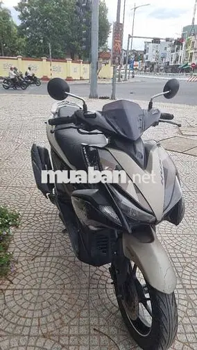 Yamaha NVX 155cc ABS Đen, Vàng cát