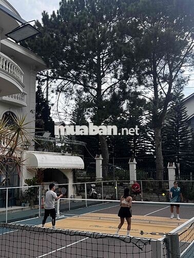 villa đà lạt cần tuyển 2 buồng phòng