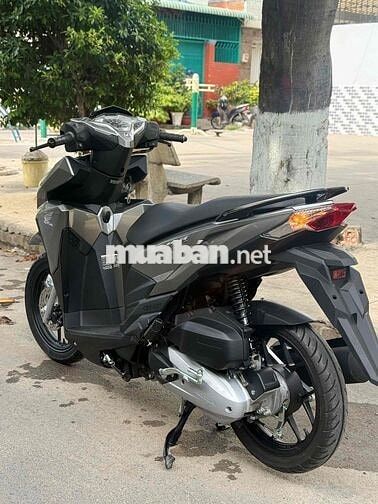 Honda Click Thái 2017 Bạc