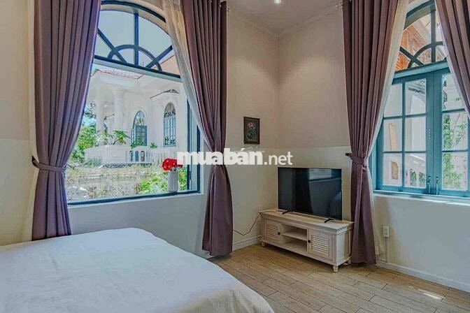 villa đà lạt cần tuyển 2 buồng phòng