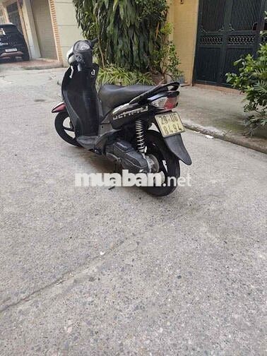 Yamaha Luvias Đen