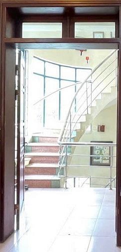 Cho thuê căn hộ tầng 4 phố Hàng Than, diện tích 50m2, có thể ngăn 