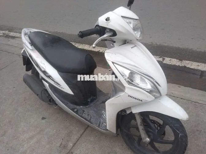 Honda Vision máy êm, đầy đủ chức năng 