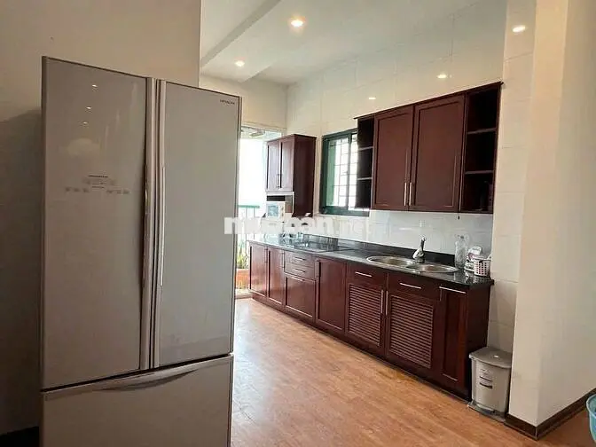 Cho thuê căn hộ 130m² 71 Nguyễn Chí Thanh - 3PN Full nội thất 20 triệu