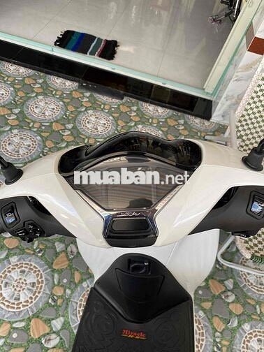 Honda SH125i Trắng