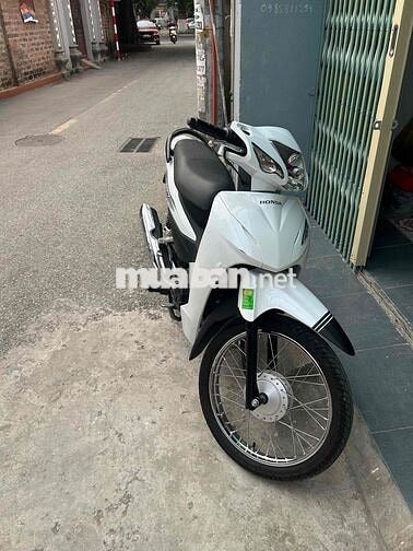 Honda Wave 2024 Trắng 8000km