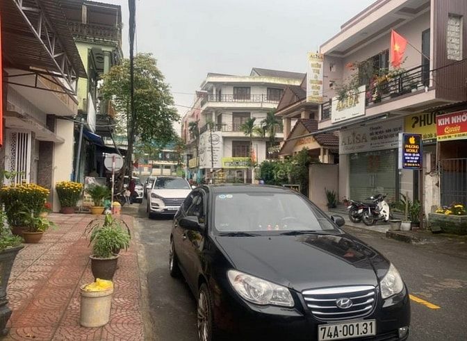 Bán nhà 2 tầng mặt tiền đường Cửa Tùng P1 Đông Hà, Quảng Trị ( Lê Thế 