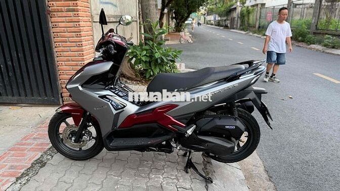 Honda Air Blade 125 2025 Đỏ bạc 14000 km