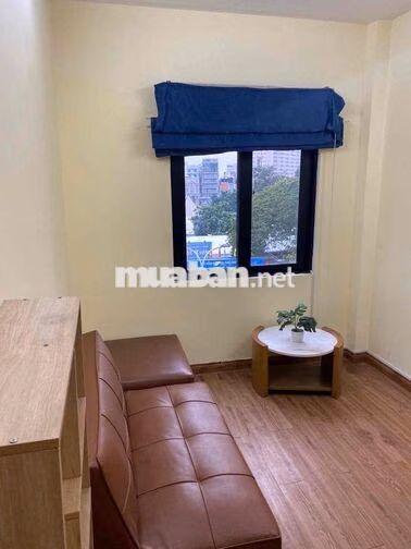 CHO THUÊ CHDV 2PN VIEW BỜ KÈ HOÀNG SA- QUẬN 1. Ở 3-4 NGƯỜI THOẢI MÁI