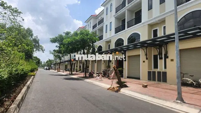 [CHO THUÊ] SHOPHOUSE SENTURIA NAM SÀI GÒN Bàn giao thô – 180M² Sử dụng