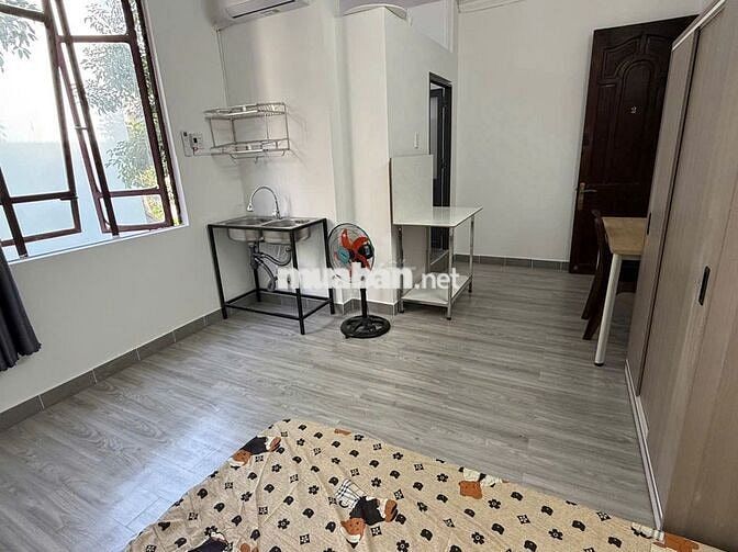 Phòng rất gần ĐH Văn Lang, full nội thất, rất đẹp