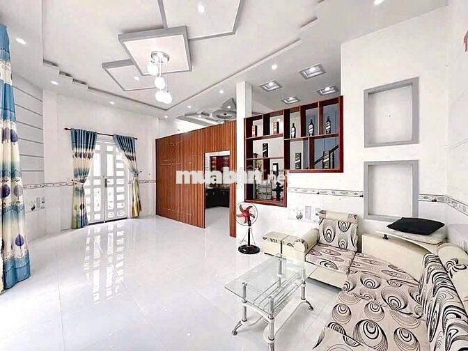 Nhà trệt lầu 2PN có nội thất góc KDC Hồng Phát 8,5 triệu