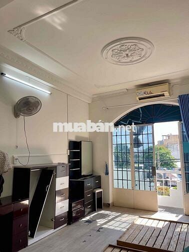 Cho Thuê Phòng B.Thanh Ngay BX MĐ( cũ)  Rộng Thoáng Mát View đẹp 40m2