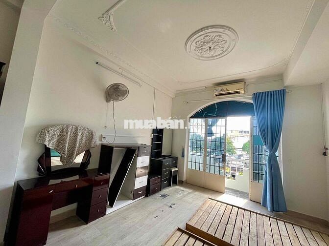 Cho Thuê Phòng B.Thanh Ngay BX MĐ( cũ)  Rộng Thoáng Mát View đẹp 40m2