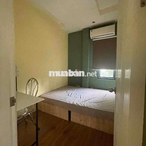 CHO THUÊ CHDV 2PN VIEW BỜ KÈ HOÀNG SA- QUẬN 1. Ở 3-4 NGƯỜI THOẢI MÁI