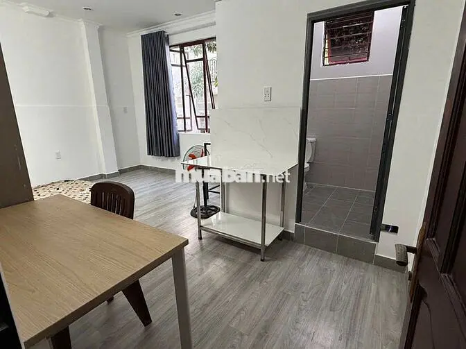 Phòng rất gần ĐH Văn Lang, full nội thất, rất đẹp