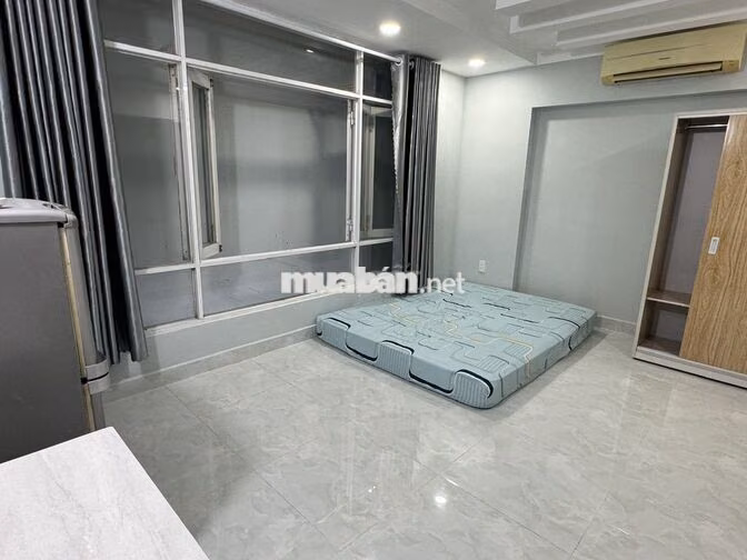 Phòng sát công viên Lê Văn Tám, full nội thất, ngay lầu 1
