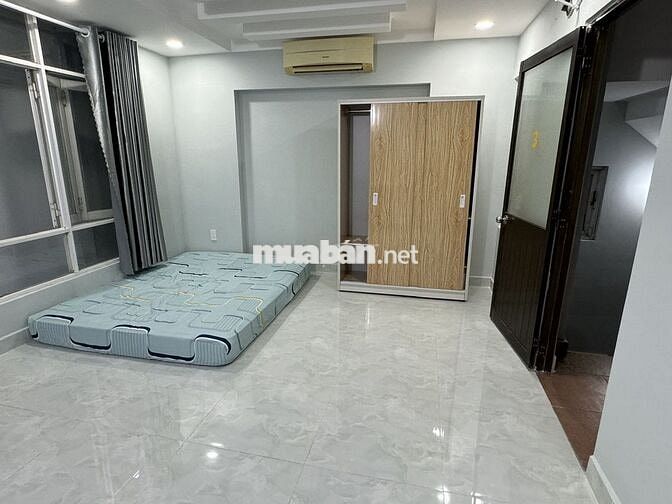Phòng sát công viên Lê Văn Tám, full nội thất, ngay lầu 1
