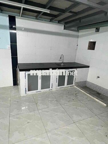 CHO THUÊ NHÀ MẶT TIỀN 4.3 x 20 CÓ LỮNG