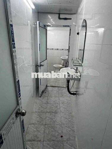 CHO THUÊ NHÀ MẶT TIỀN 4.3 x 20 CÓ LỮNG