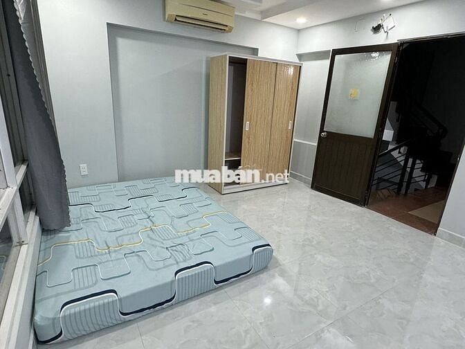 Phòng sát công viên Lê Văn Tám, full nội thất, ngay lầu 1