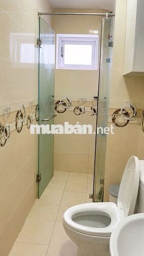 CHO THUÊ CĂN HỘ ORIENTAL PLAZA 2PN 2WC 78M² – NHÀ SƠN SỬA MỚI – 11 TR