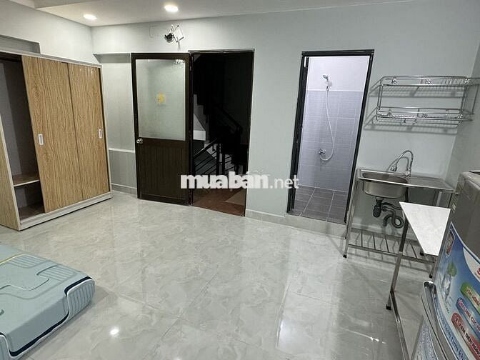 Phòng sát công viên Lê Văn Tám, full nội thất, ngay lầu 1