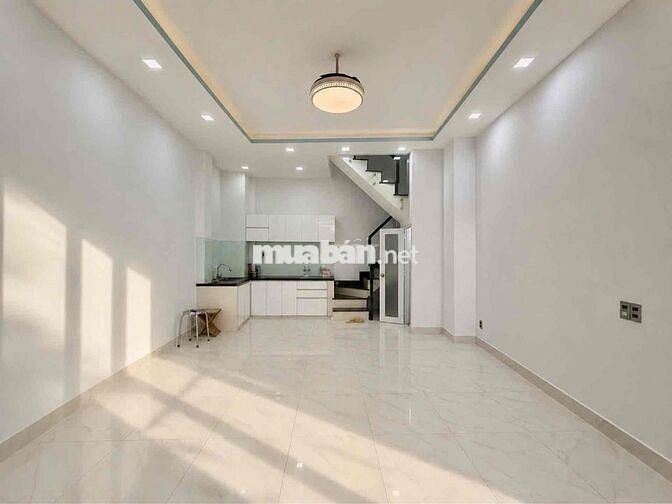 Nhỉnh 6 Tỷ - 40M² - 4 Tầng BTCT - 3PN - CĂN GÓC HOÀNG HOA THÁM Ngay CH