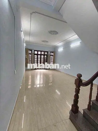 CHO THUÊ NHÀ 1T2L, 4PN_5WC SÂN ĐẬU OTO NGAY HOÀNG DIỆU 2 THỦ ĐỨC
