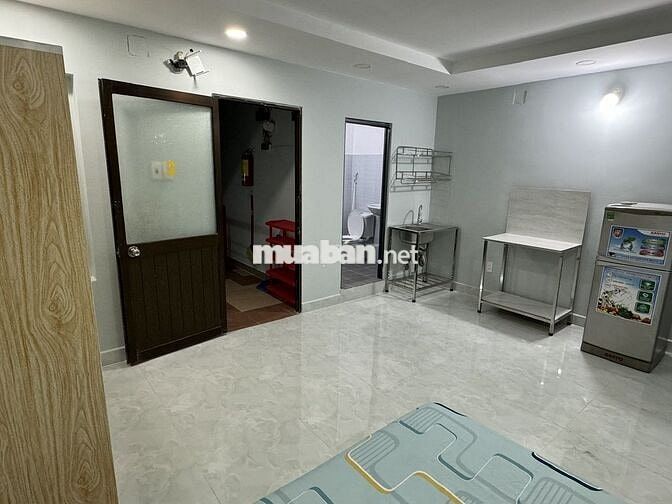 Phòng sát công viên Lê Văn Tám, full nội thất, ngay lầu 1