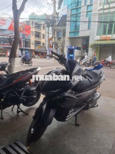 Yamaha NVX 2017 Đen Smartkey ABS